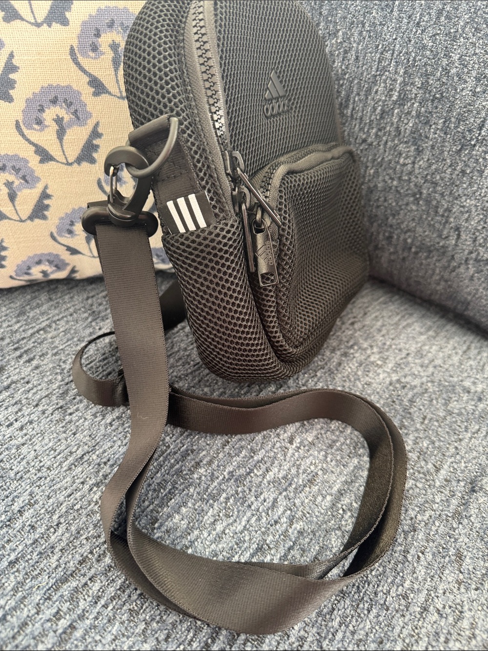 adidas Small Black Mesh Crossbody Bag - Picture 4 of 5